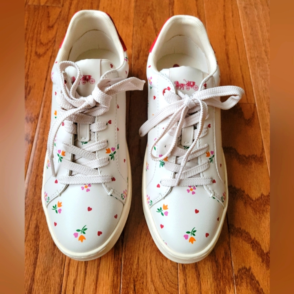 Coach Clip Leather Low Top (NWOT)